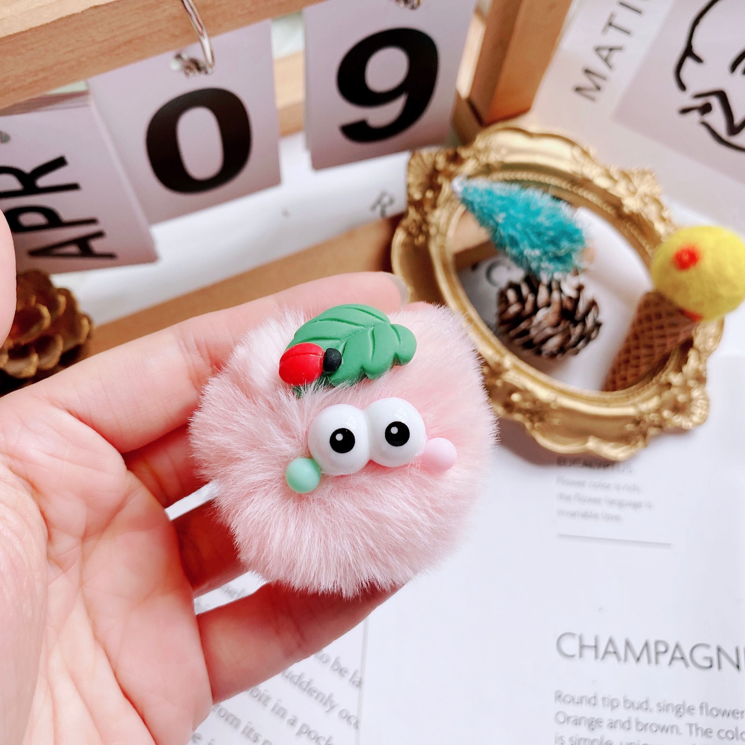 Shoe Buckle Sunglasses Color Wool Ball